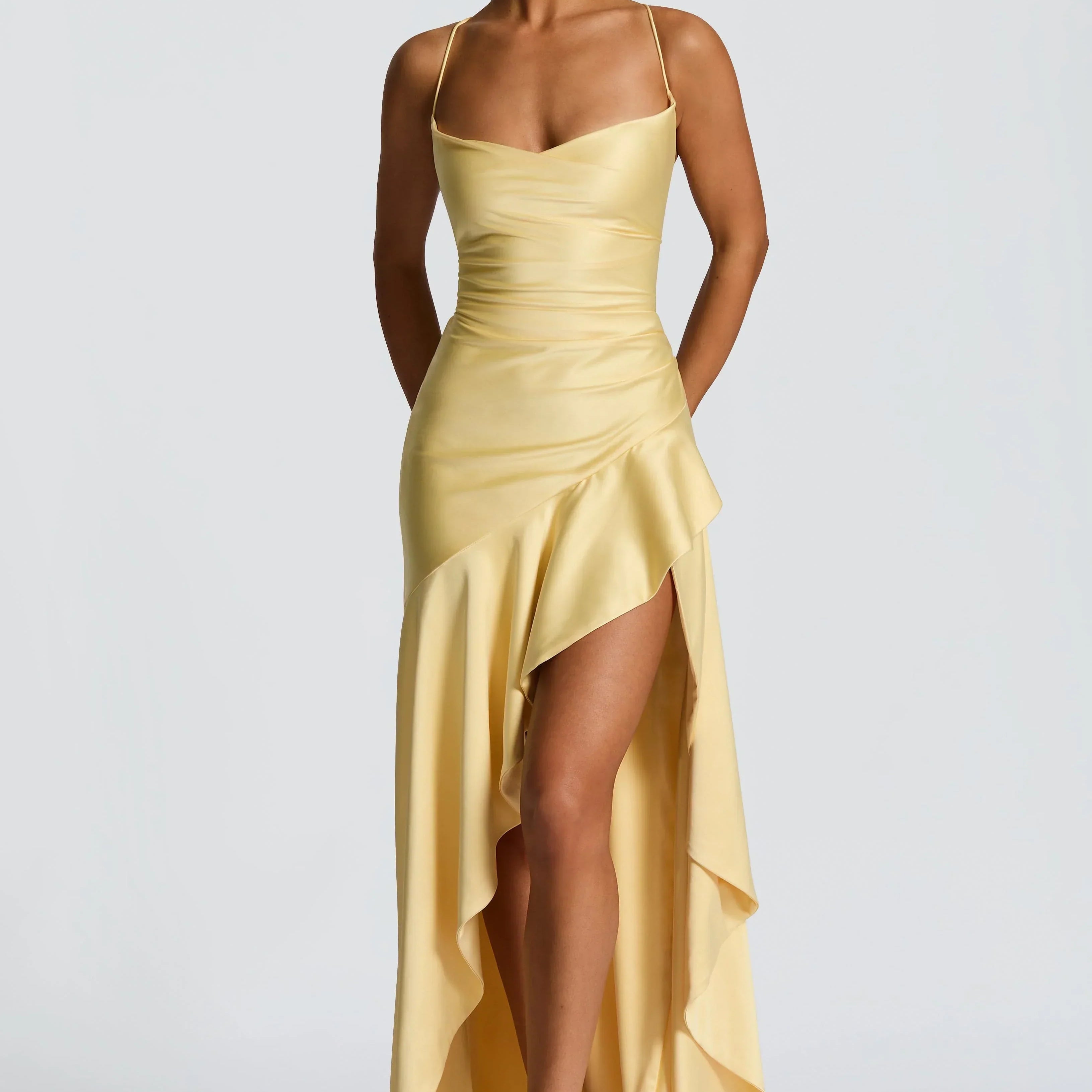 Dames maxi-jurk met split open rug en gedrapeerde halslijn